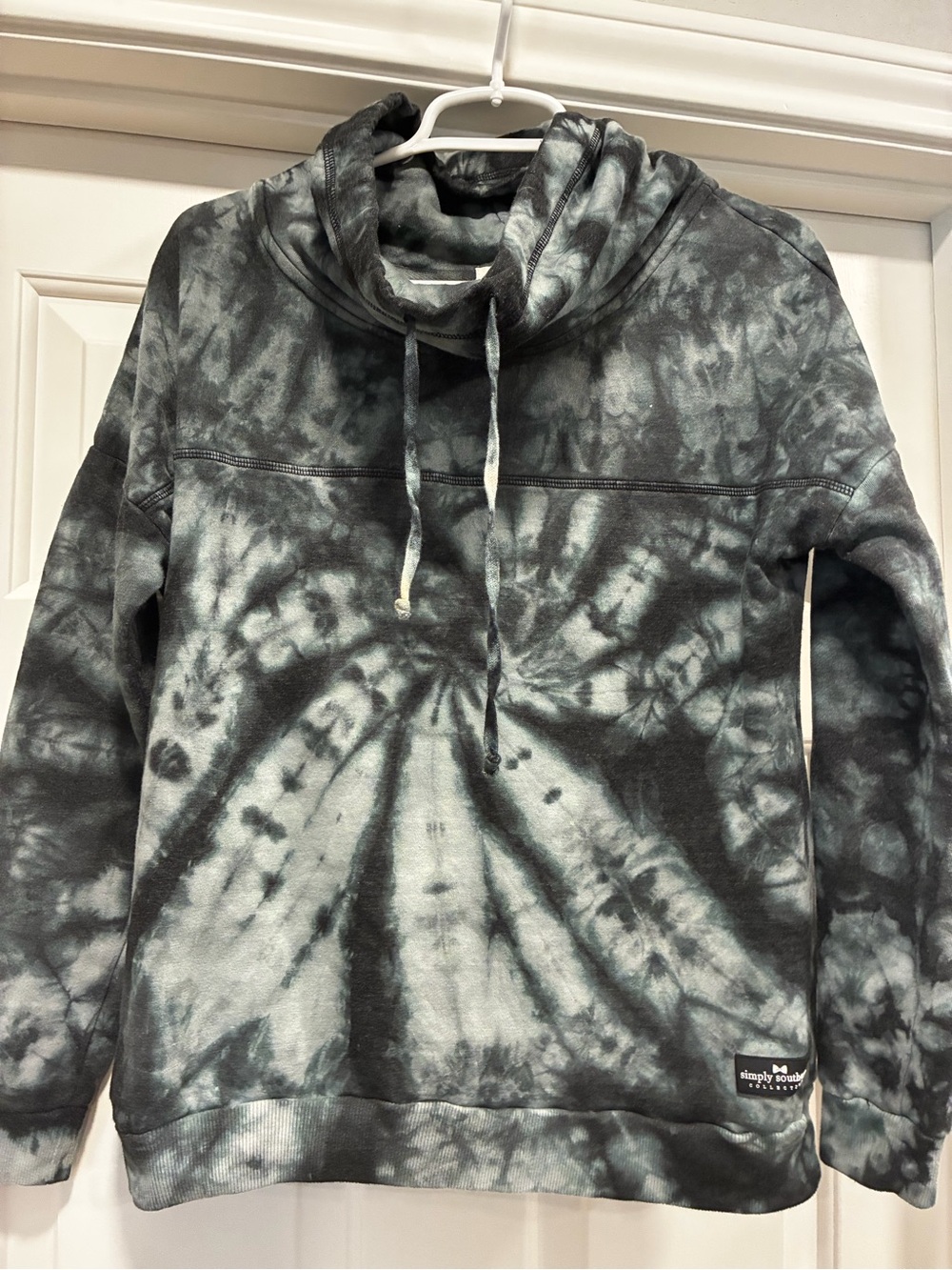 Simply Southern Men's Tie-Dye Turtleneck Sweatshirt - Gray & Black